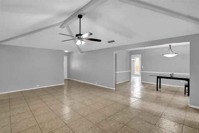 1113 Roaring Springs Dr