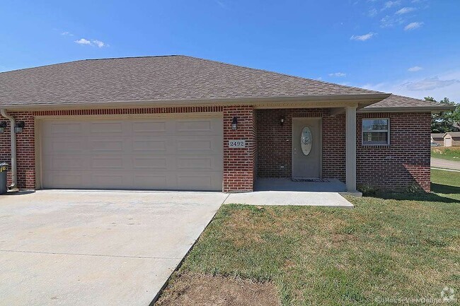 Building Photo - Travelers Way 2490/2492 Unit 2492 Rental