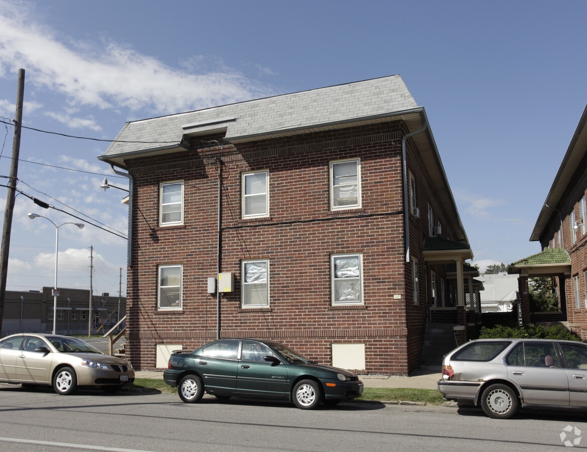 Photo - Washington Court Apartments
