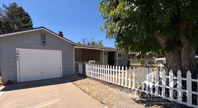 Photo - Charming 2 Bedroom Home with Large Backyard & Garage