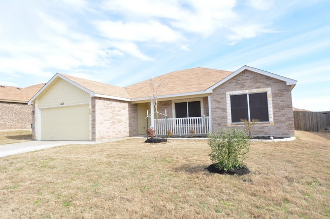 Building Photo - 2113 Lincoln Ct