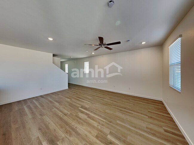 Photo - 9531 Harkes Dr