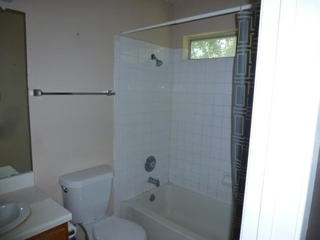 Photo - 501 Burlwood Ct