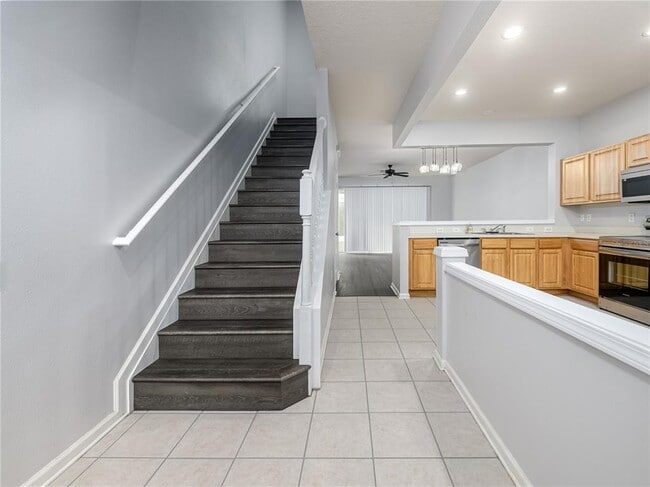 Photo - 26546 Castleview Way