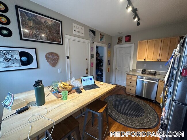 Photo - 9 Medford St Unidad 3