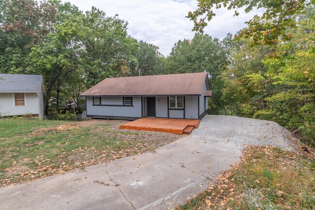 Photo - 5714 N Maple Ct