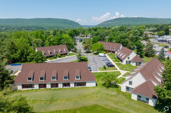 Lincoln Manor Apartments