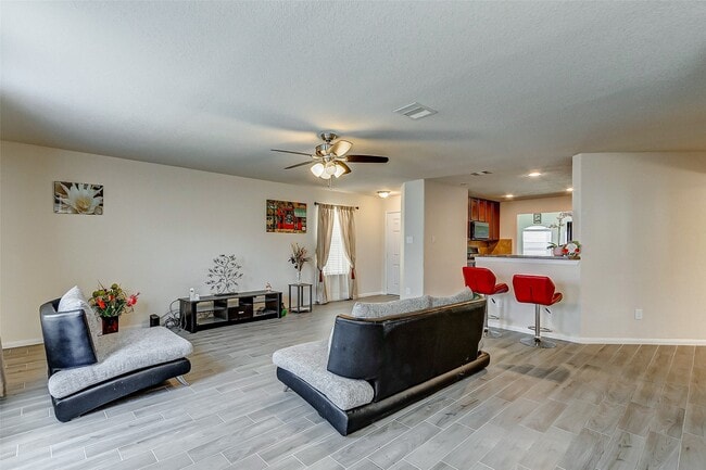 Building Photo - 21219 Fox Hillside Way