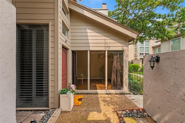Photo - 12625 Memorial Dr Unit 10