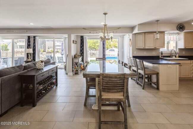 Photo - 22 Longpoint Dr