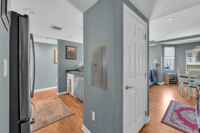 Photo - 920 Jefferson St Unit 604