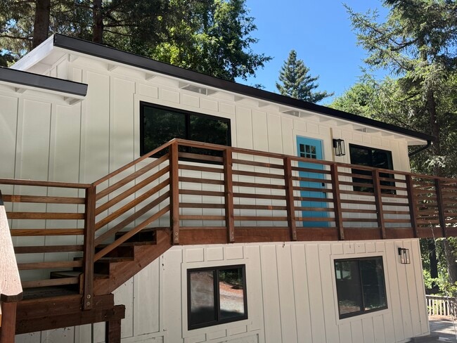 Building Photo - 760 Skyline Dr Unit A Rental