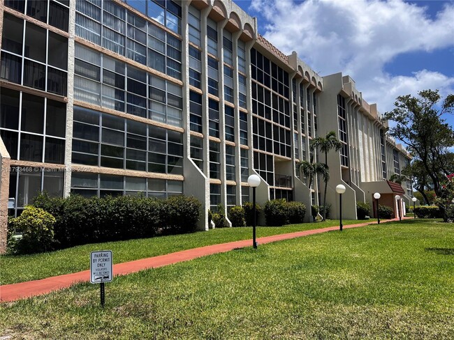 Photo - 851 Three Islands Boulevard Unidad 514 Rental