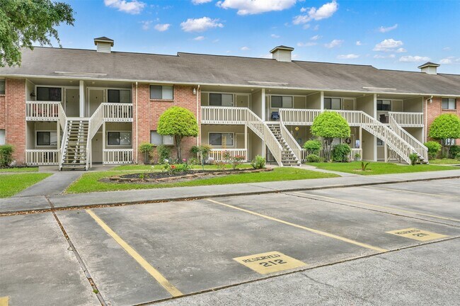 14949 Hwy 105 W Unit 110