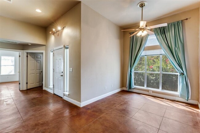 Photo - 5718 McCarty Ln