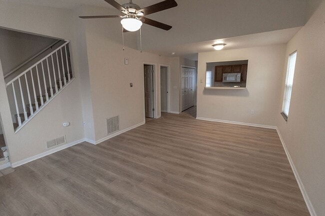 Photo - 1323-1325 Godas Dr Unit 1325