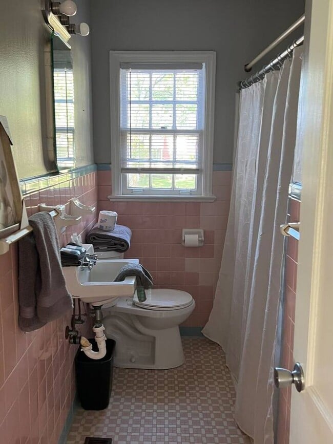 Photo - Charming 2 bedroom Duplex