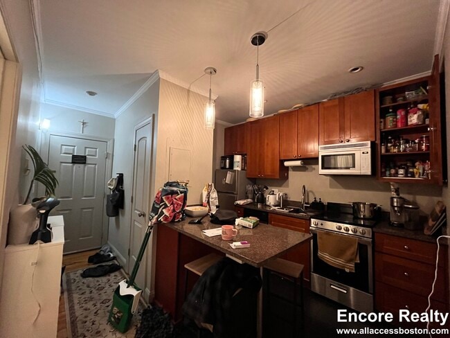 Photo - 19 Garrison St