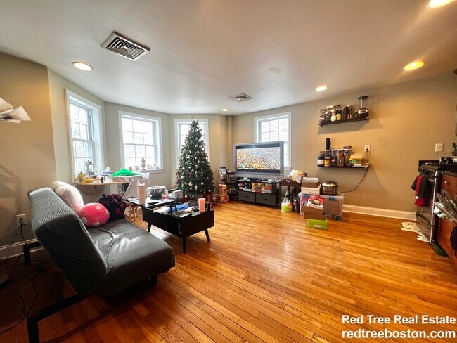 Building Photo - 57 Day St Unit 57