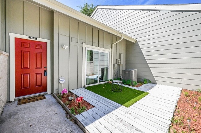 Photo - 12916 Wirevine Ln Unidad 243