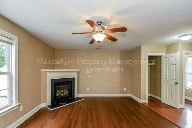 Photo - 225 Braxman Ln