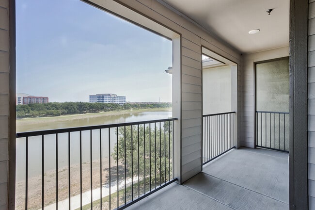 Lakeside Lofts