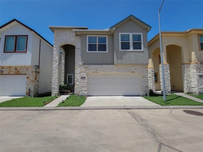 Building Photo - 12612 Ashford Shadow Rental