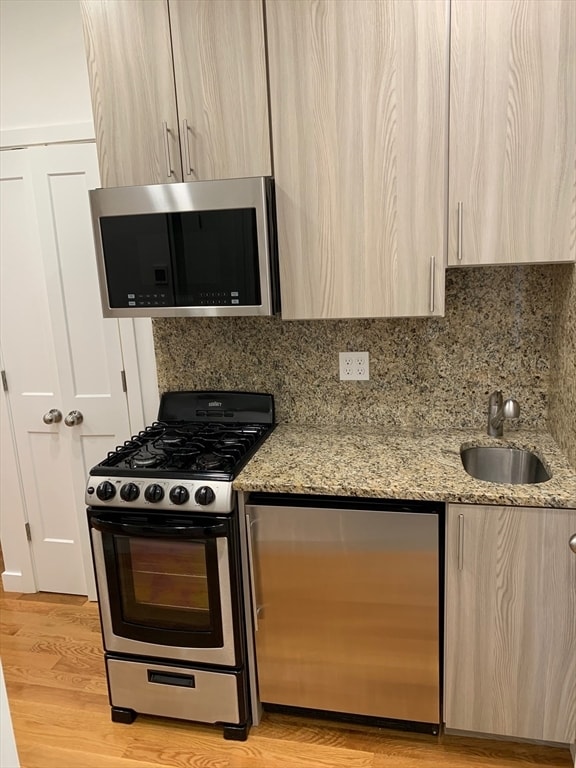 Building Photo - 16 5th St Unit 11 Rental