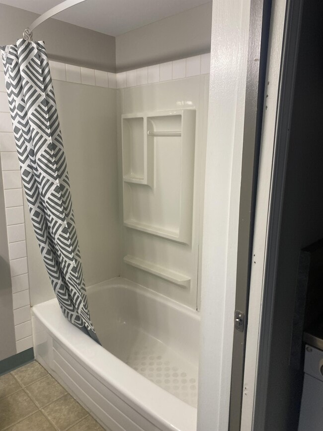 Photo - 10415 99 Ave Unit 104