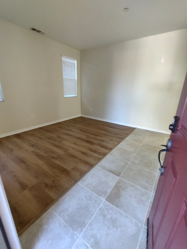 Photo - 5421 Carrotwood Ave