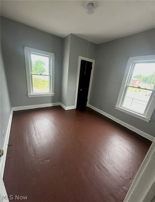 3294 E 105th St Unit UP