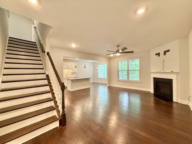 Photo - 414 Shale Creek Dr