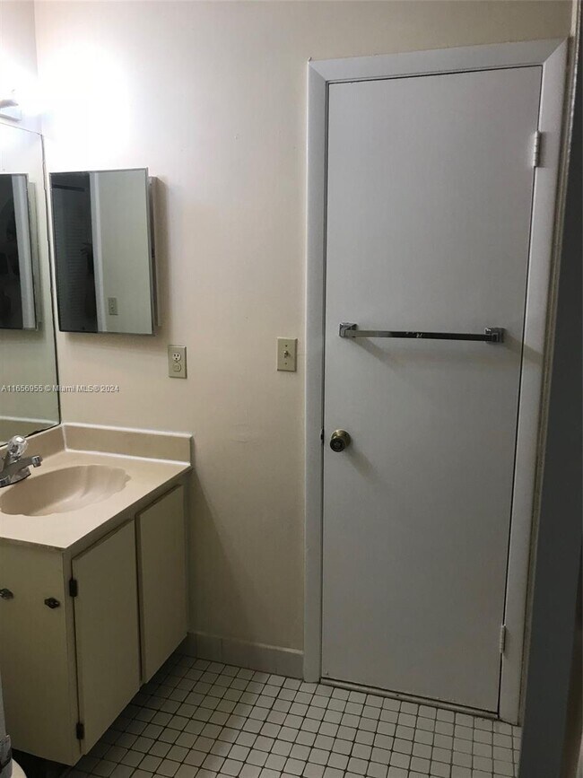 10121 W Sunrise Blvd Condo Unit 303 Condo for Rent in Plantation, FL