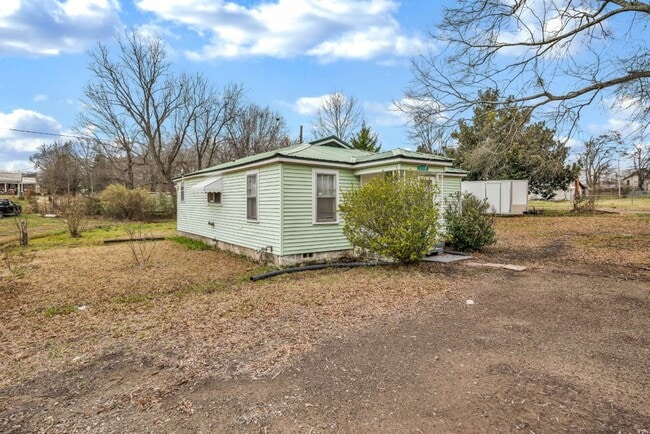 Photo - Renovated 3BR Gem in Sumiton