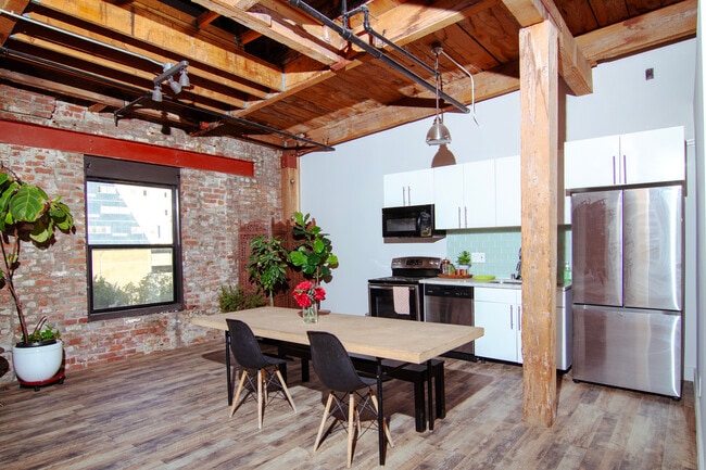 The Newberry Lofts / Artist Loft Apartments - The Newberry Lofts / Artist Loft Apartments