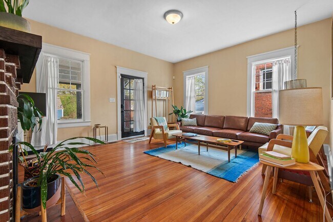 Photo - Gorgeous Home in Durham!