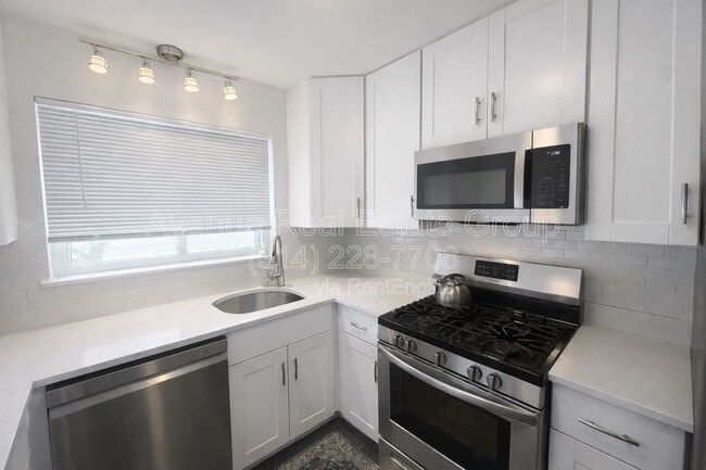 Photo - 7116 Clayton Rd