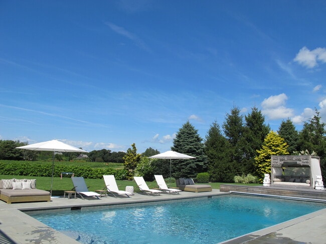 Photo - 262 Mecox Road