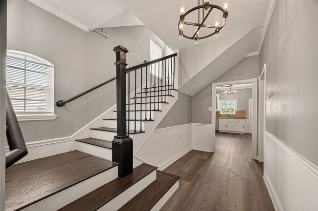 Photo - 2120 Fulton St