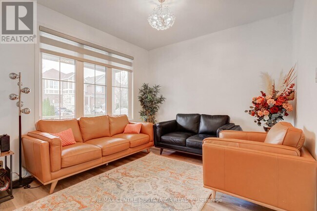 Photo - 321 Gleave Terrace