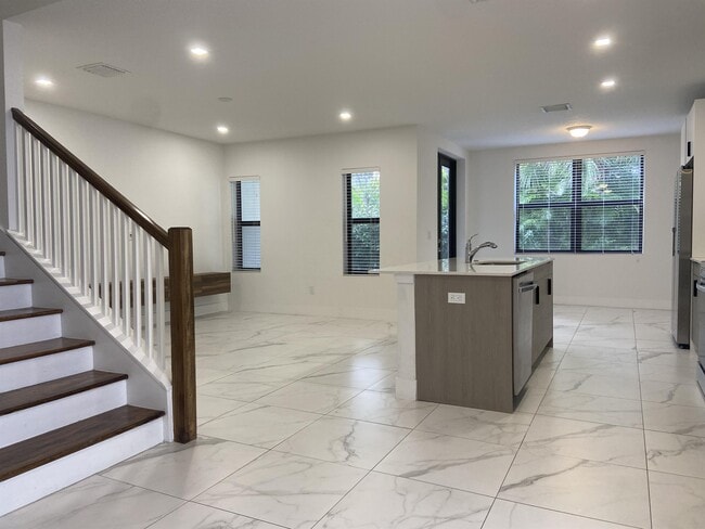 Photo - 359 Bella Sol Way