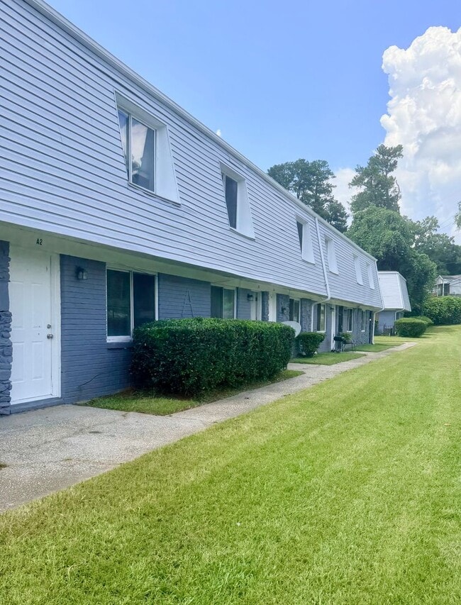 Photo - Newly Renovated 2-Bedroom Townhouse in a Prime Location! Unidad A3
