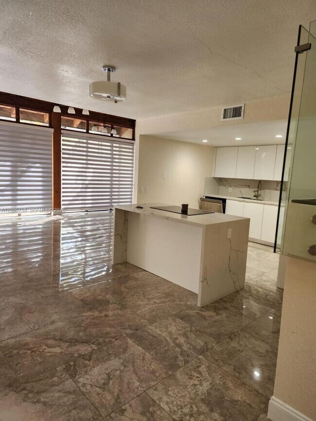 Photo - 11130 N Lakeview Dr