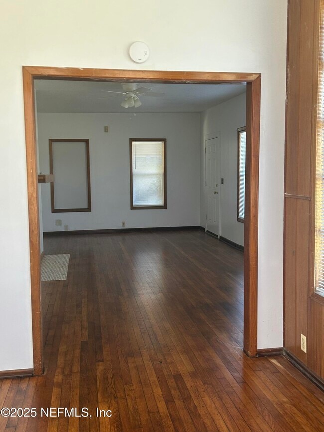 Photo - 5104 Palmer Ave