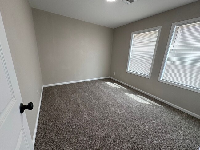 Photo - Don’t miss this opportunity! A Stylish Updated 4 Bedroom Home That’s Ready for You to Move Right In!