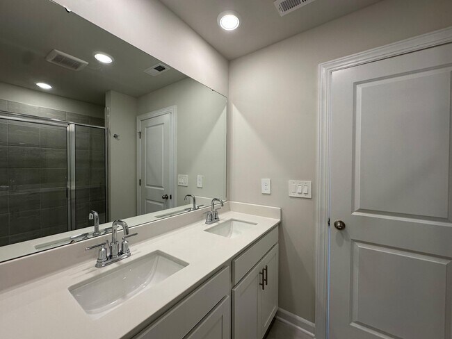 Photo - 5030 Kellaher Pl