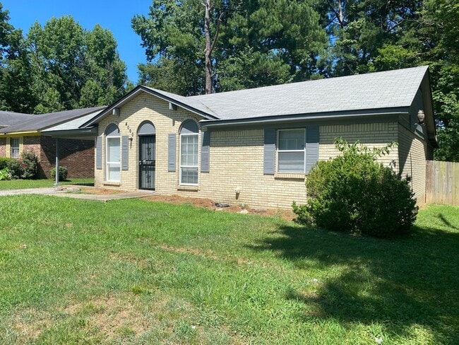 Photo - 4060 Stowe St