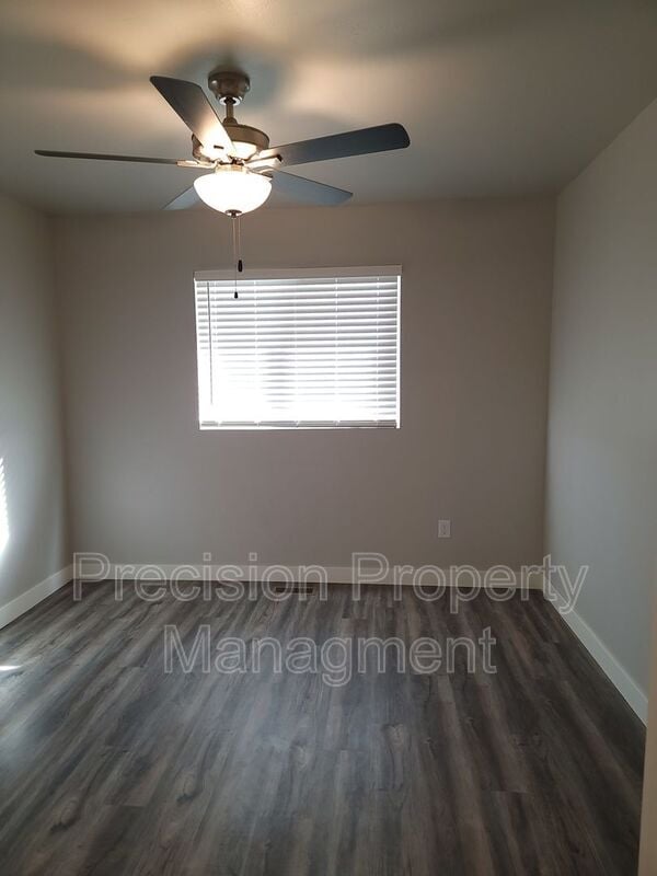 Photo - 196 Mcgriff Way