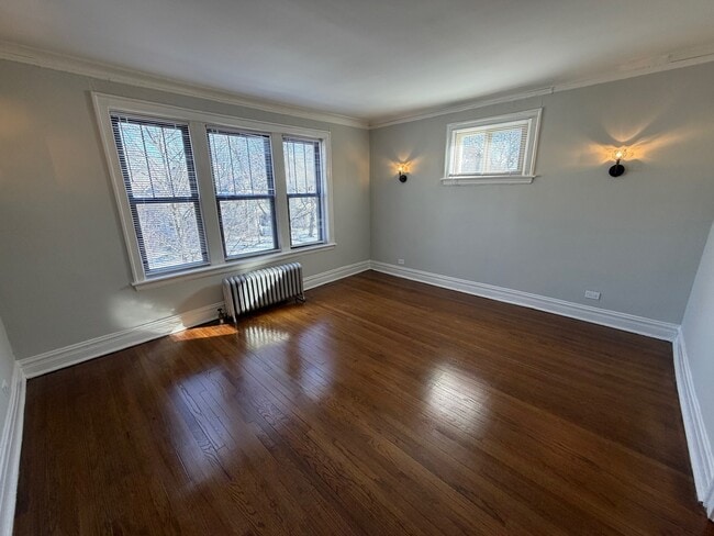 Photo - 1525 W Estes Ave Unit B1