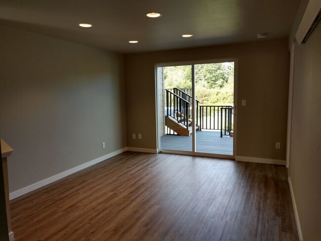 Photo - 2235 Electric Ave